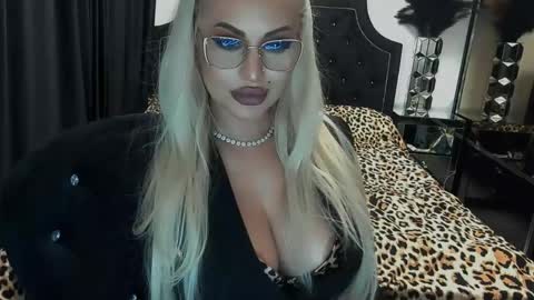 PrAllinXXXa online show from April 28, 11:10 pm