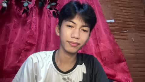 lovelyboy_jm online show from May 11, 1:17 pm