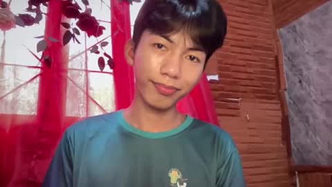 lovelyboy_jm online show from May 15, 11:23 pm