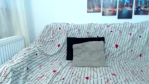 Snapshot of lovelybrowniee chatting on February 25, 12:24 pm LovelyBrownie online show from February 25, 12:24 pm