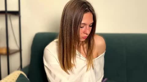 Kate only online show from May 29, 6:06 pm