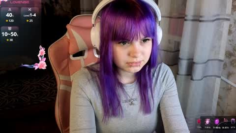 Snapshot of lovelykristii chatting on April 8, 10:54 pm hristie online show from April 8, 10:54 pm