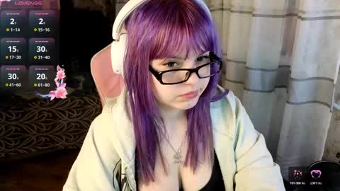 Snapshot of lovelykristii chatting on April 17, 10:02 pm hristie online show from April 17, 10:02 pm