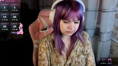 Snapshot of lovelykristii chatting on April 22, 10:44 pm hristie online show from April 22, 10:44 pm