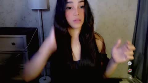 Snapshot of lovelylaiza chatting on July 2, 10:21 am Cutie Laiza online show from July 2, 10:21 am