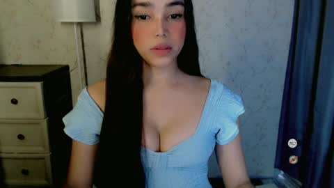 Snapshot of lovelylaiza chatting on July 8, 11:37 am Cutie Laiza online show from July 8, 11:37 am