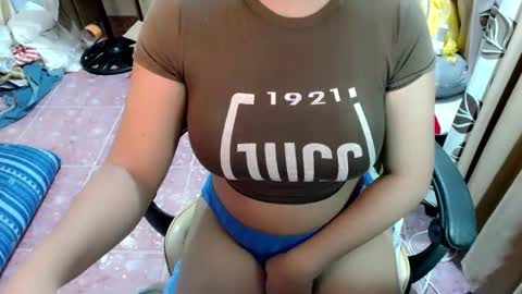 lovelymarish online show from October 5, 10:07 pm