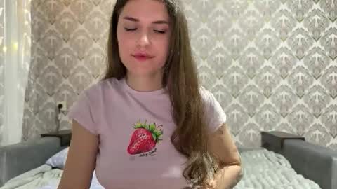 Mia online show from May 20, 6:58 pm