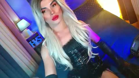 lovelymiss_shyna11 online show from March 13, 10:44 am