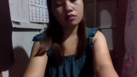 lovelymocha27s online show from December 8, 3:35 pm