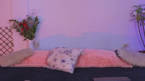 Snapshot of lovelymoon_ chatting on April 19, 8:22 pm lovelymoon_ online show from April 19, 8:22 pm