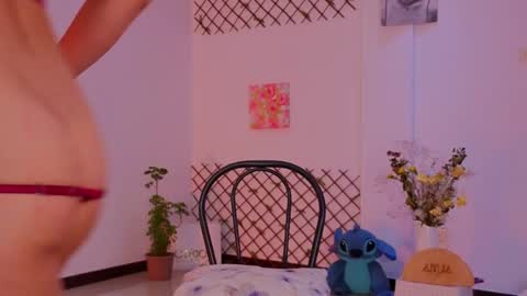 Snapshot of lovelymoon_ chatting on May 15, 5:14 am lovelymoon_ online show from May 15, 5:14 am