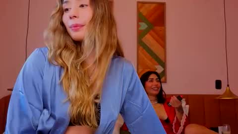 Snapshot of lovelymoon_ chatting on June 2, 10:12 pm lovelymoon_ online show from June 2, 10:12 pm