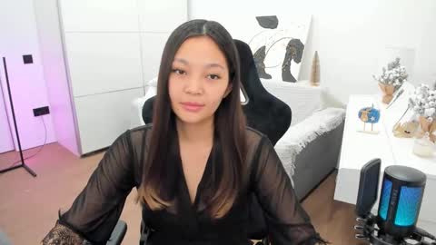 kim online show from December 17, 6:53 pm
