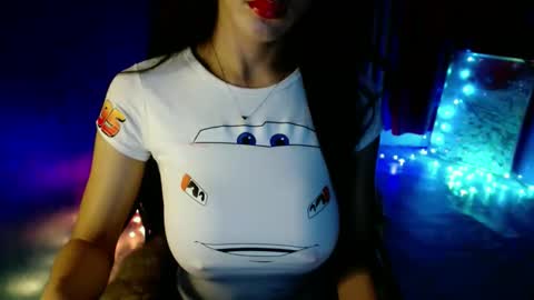lovelypetite143 online show from April 10, 8:30 am