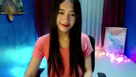 lovelypetite143 online show from July 5, 7:21 pm