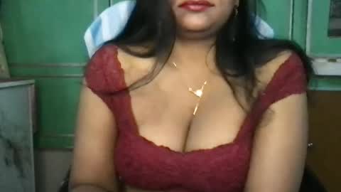 lovelyrose36 online show from June 19, 1:32 am