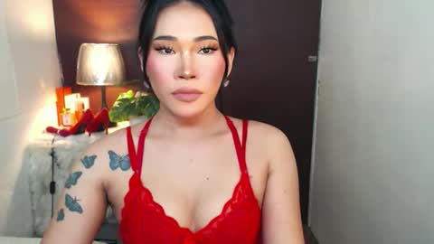 STWEET LINA online show from March 28, 10:59 am