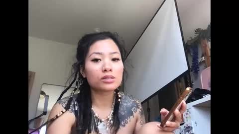 Snapshot of lovelyxmacii chatting on April 5, 10:07 pm lovelyxmacii online show from April 5, 10:07 pm