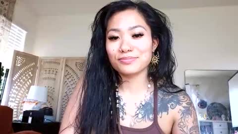 Snapshot of lovelyxmacii chatting on May 29, 10:52 pm lovelyxmacii online show from May 29, 10:52 pm
