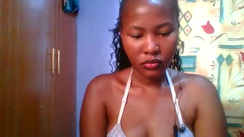 Snapshot of lovelyy_dreams chatting on March 9, 4:38 am Hanna online show from March 9, 4:38 am