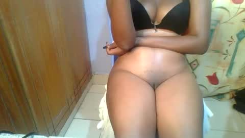 Snapshot of lovelyy_dreams chatting on March 10, 6:29 am Hanna online show from March 10, 6:29 am