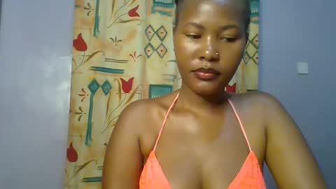 Snapshot of lovelyy_dreams chatting on March 21, 3:00 am Hanna online show from March 21, 3:00 am