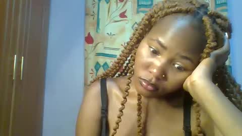 Snapshot of lovelyy_dreams chatting on March 28, 3:50 am Hanna online show from March 28, 3:50 am