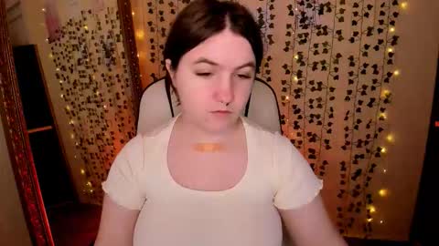 Julia  online show from March 5, 5:03 am