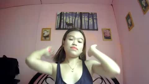 lovemae352295 online show from March 8, 6:43 am