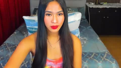 Snapshot of lovemarie19x chatting on October 6, 3:26 am pauleen online show from October 6, 3:26 am