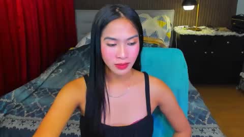 Snapshot of lovemarie19x chatting on October 21, 4:13 am pauleen online show from October 21, 4:13 am