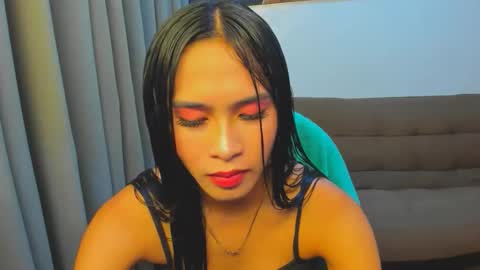 Snapshot of lovemarie19x chatting on November 19, 3:06 am pauleen online show from November 19, 3:06 am