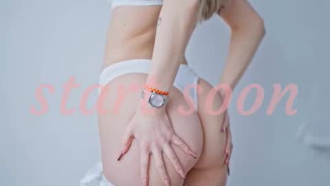 Snapshot of lovendy chatting on September 18, 3:08 am NTMY IM LANA online show from September 18, 3:08 am