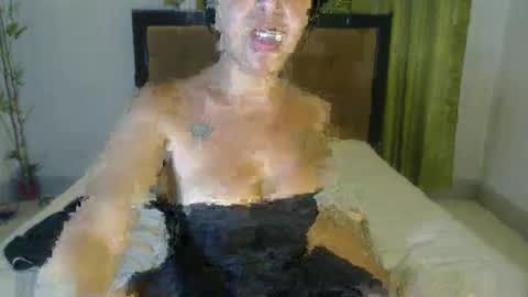 lovenlustxx online show from October 19, 6:03 am