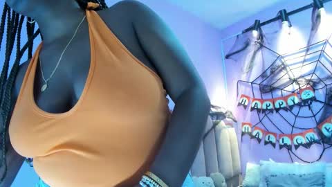 L O V E  online show from October 18, 11:44 am