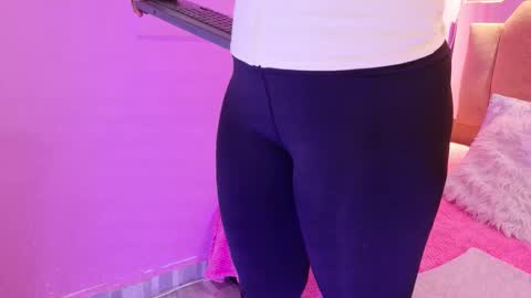 L O V E  online show from March 3, 12:00 pm