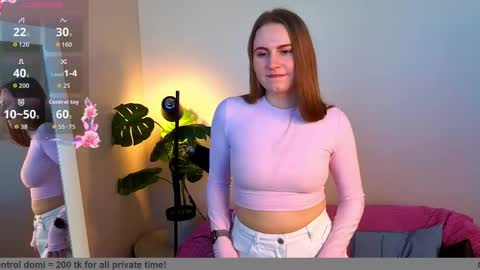 Snapshot of lover_daisy_ chatting on April 11, 6:07 am DAISY online show from April 11, 6:07 am