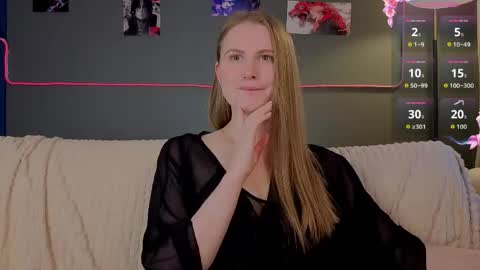 Snapshot of lover_daisy_ chatting on May 9, 11:48 am DAISY online show from May 9, 11:48 am