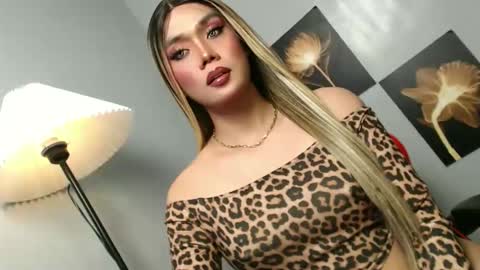 lovers moon22 online show from December 1, 12:10 pm