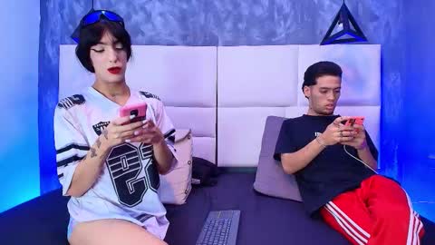 Snapshot of loversinfire chatting on December 13, 10:59 pm sofia and bryan online show from December 13, 10:59 pm