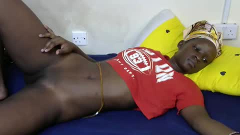 loveslut_ online show from December 21, 5:25 am