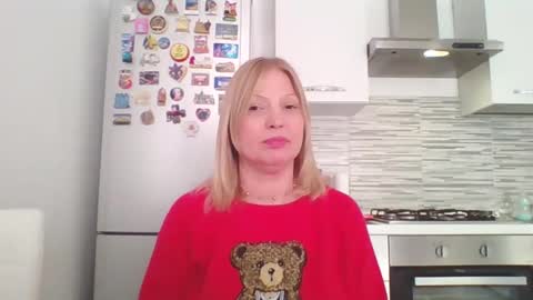 Marlyn online show from December 6, 2:17 pm