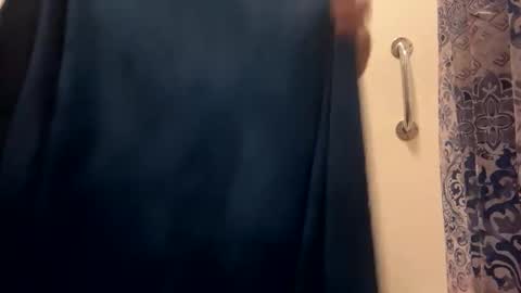 lovetitsandass678 online show from December 2, 7:20 pm