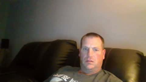 Snapshot of lovetocum37 chatting on November 17, 3:01 am lovetocum37 online show from November 17, 3:01 am