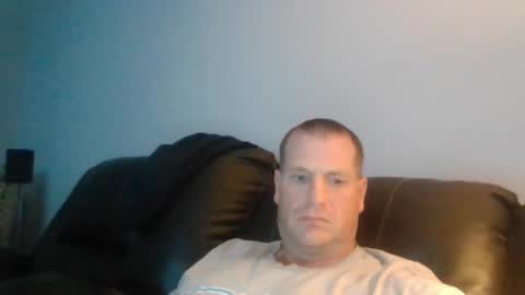 Snapshot of lovetocum37 chatting on December 4, 7:33 pm lovetocum37 online show from December 4, 7:33 pm