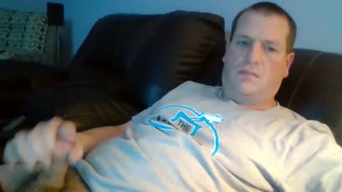 Snapshot of lovetocum37 chatting on December 18, 5:46 am lovetocum37 online show from December 18, 5:46 am