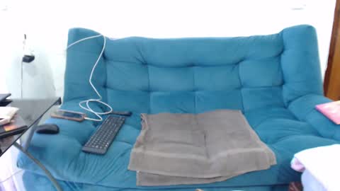 Snapshot of loveuniverse8 chatting on January 28, 2:10 pm cutelucy 3 online show from January 28, 2:10 pm