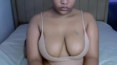 Snapshot of loveydivah chatting on September 26, 2:43 pm loveydivah online show from September 26, 2:43 pm