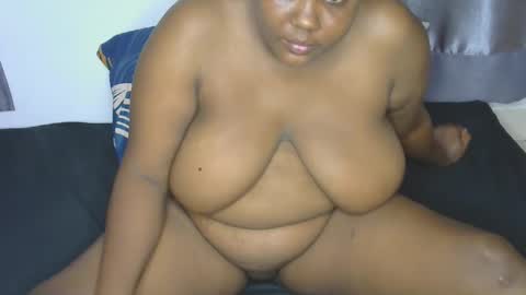 Snapshot of loveytiana chatting on January 15, 2:10 pm loveytiana online show from January 15, 2:10 pm